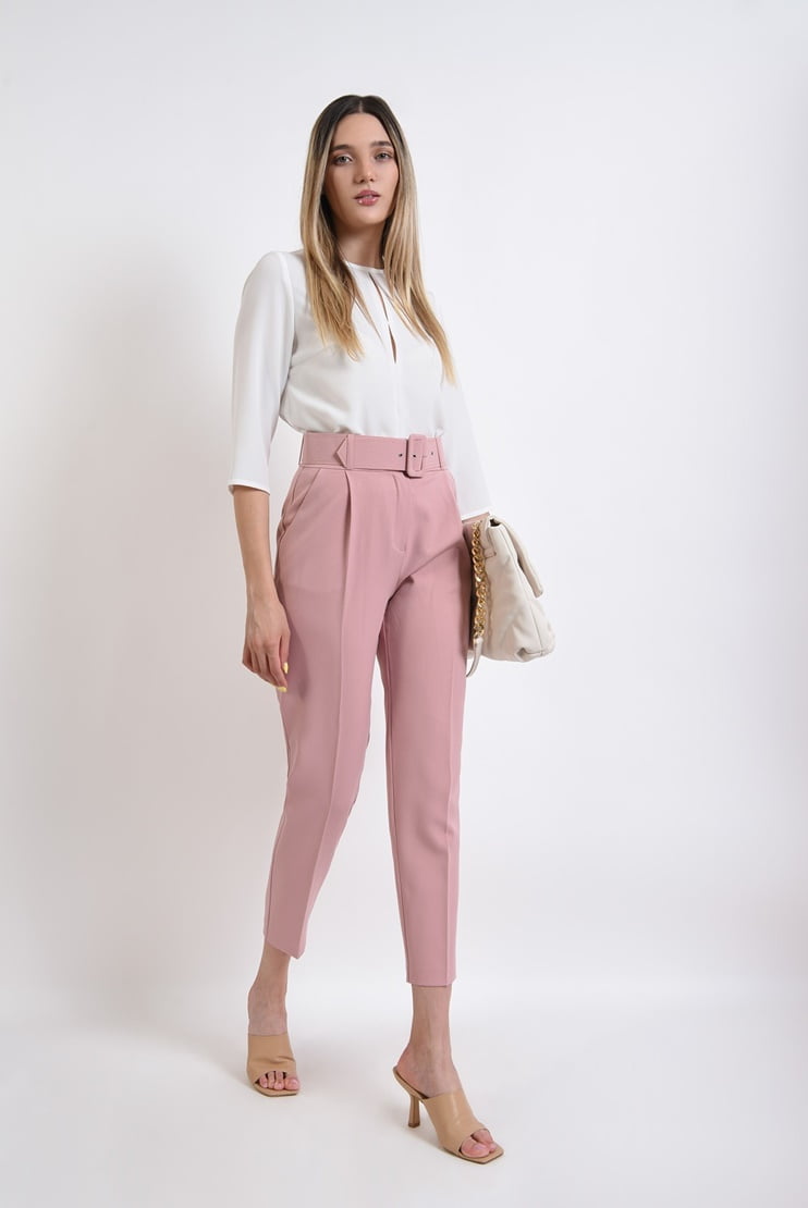 Pantaloni roz cu centura